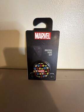 Marvel SpinPop Universal Phone Grip with Superhero Icons